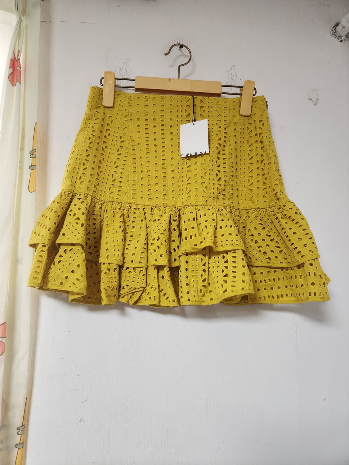 새옷)자라 옐로우 펀칭 레이스 프릴 스커트M(28) 상품이미지1