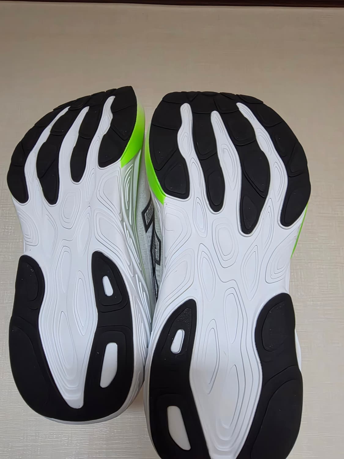 뉴발란스 880v15 275mm 2E와이드 새상품 상품이미지5