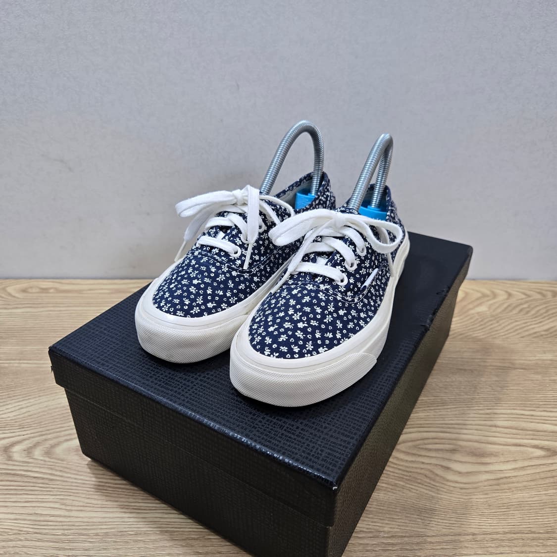 235 반스 애너하임 44DX 어센틱 플라워 상품이미지1