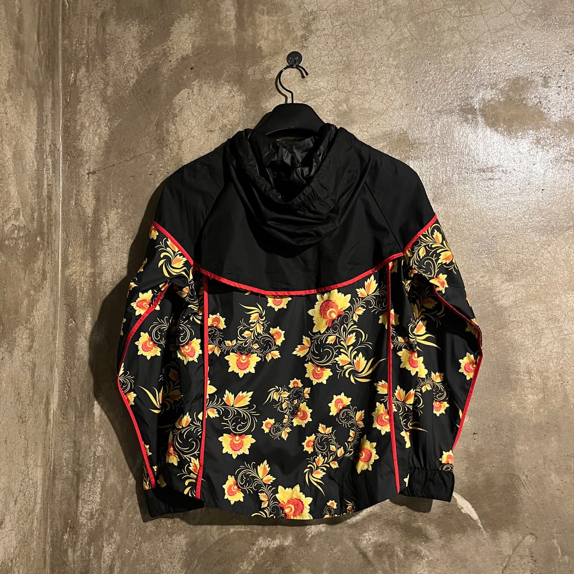 나이키 플로럴 바람막이 자켓 상품이미지4