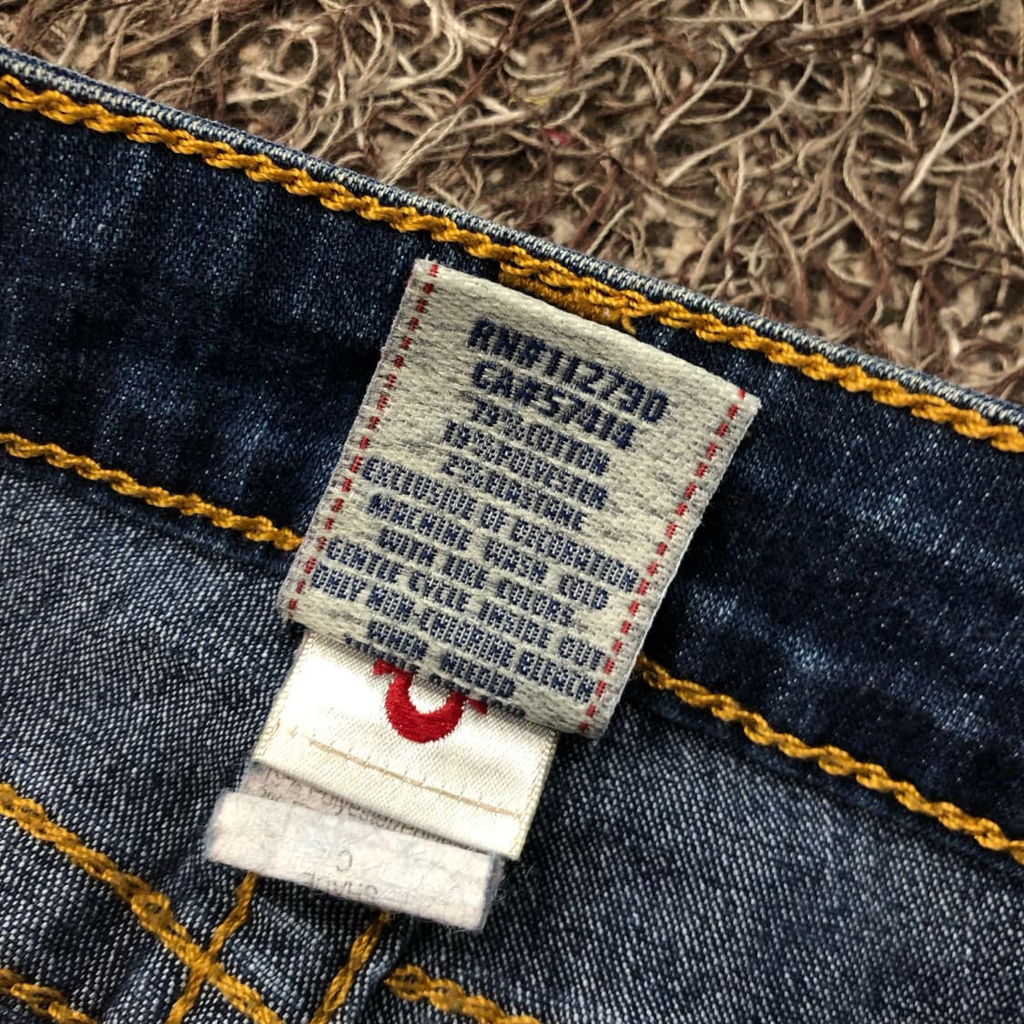 트루릴리전 하이 라이즈 워싱 데님 팬츠 상품이미지8