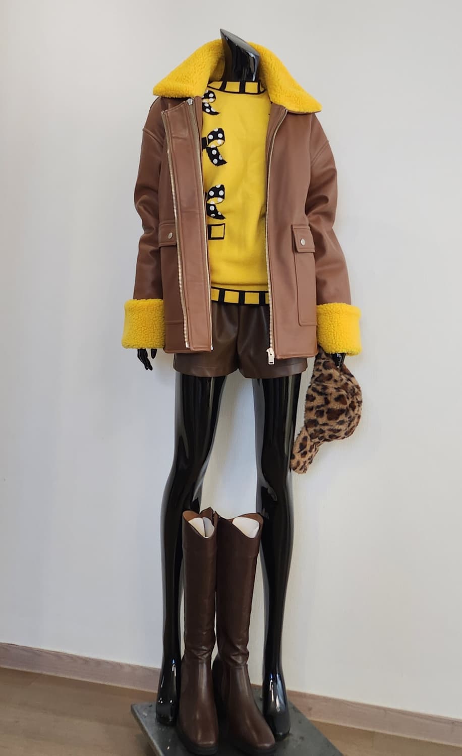 에코레더 무스탕코트 상품이미지4