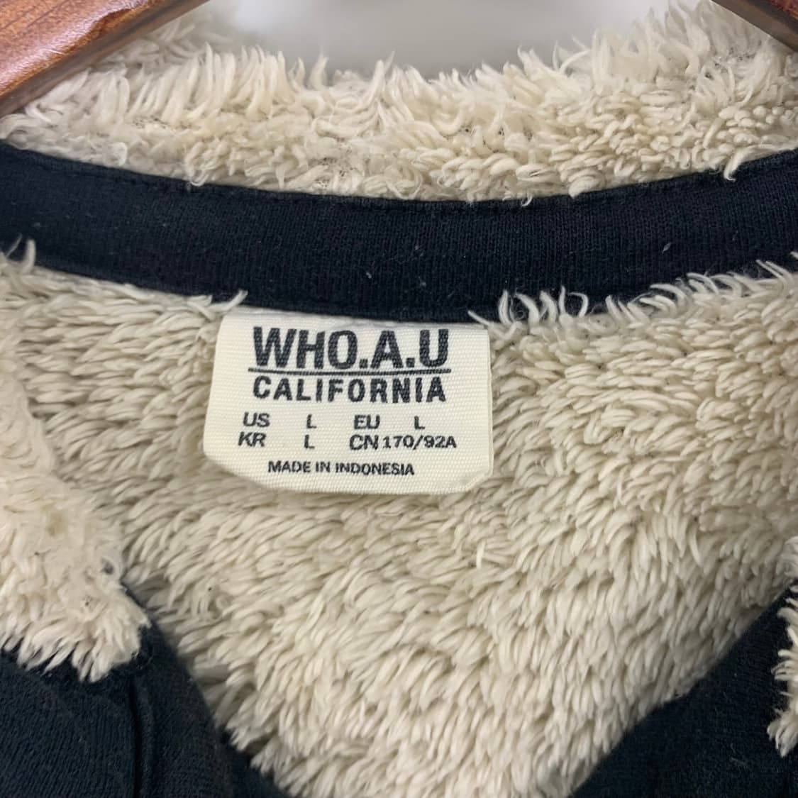 후아유 y2k 와투케 블랙 양털 후드집업 상품이미지6