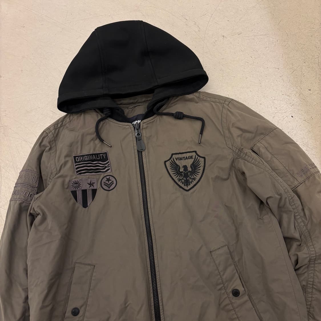 버커루 후드 패치 항공 점퍼 상품이미지2