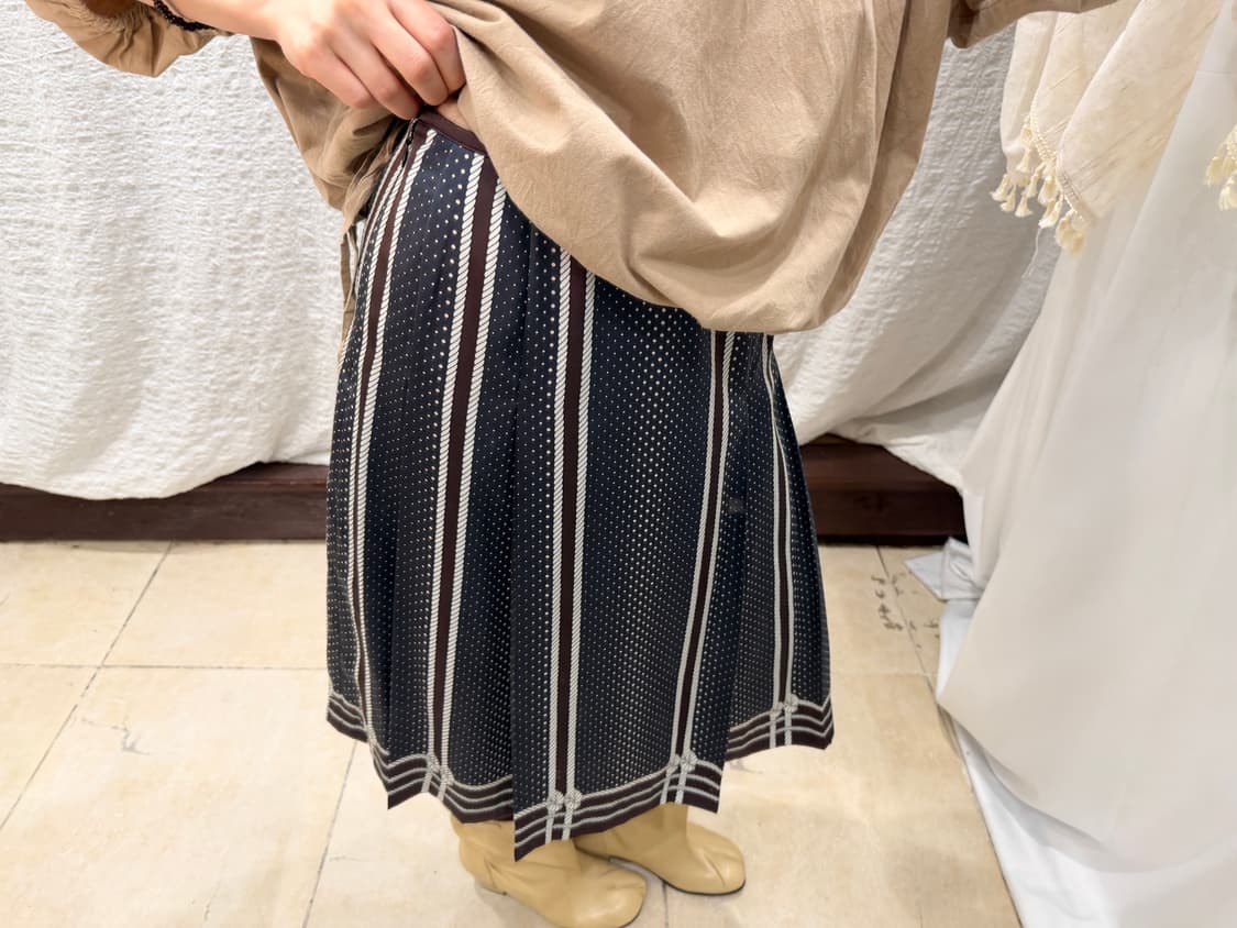 Satin dot midi skirt 상품이미지5