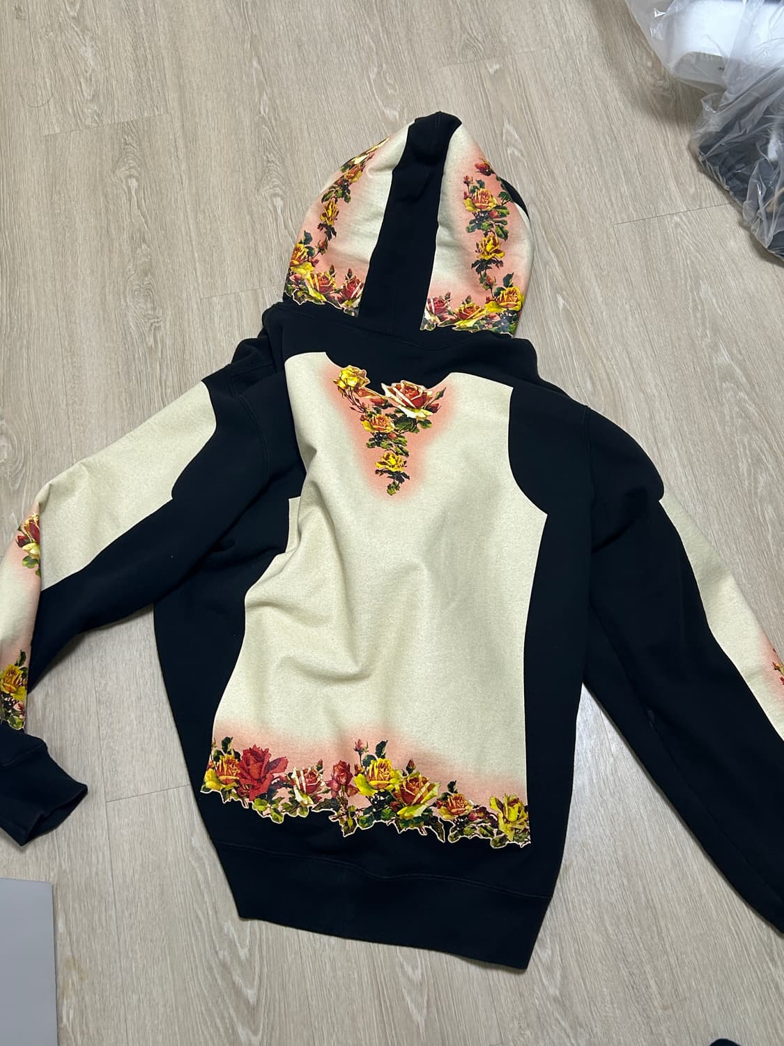 슈프림 19ss 장폴고티에 후드티 상품이미지2