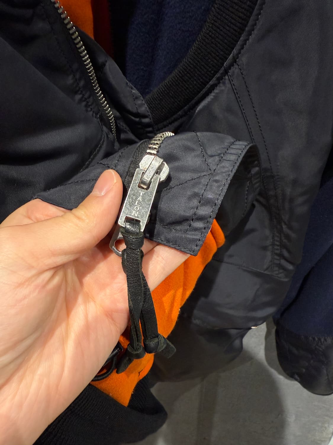 [46] 솔로이스트 이중봄버 네이비 og 상품이미지4