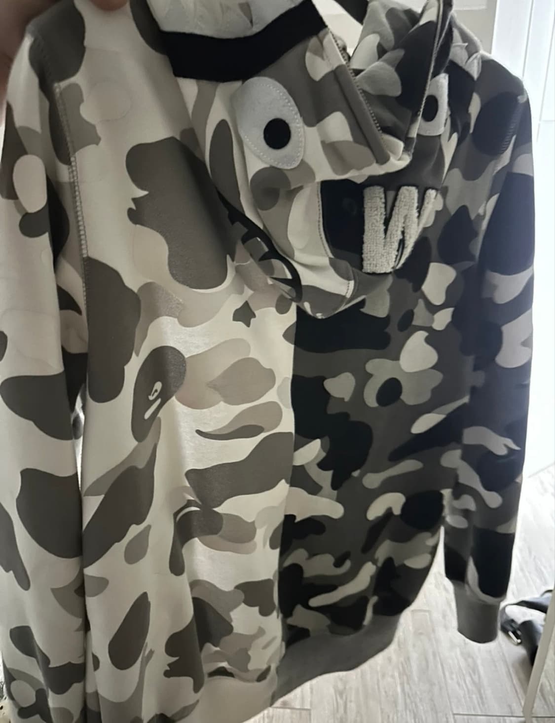베이프 하프 카모 샤크 후드집업 상품이미지1