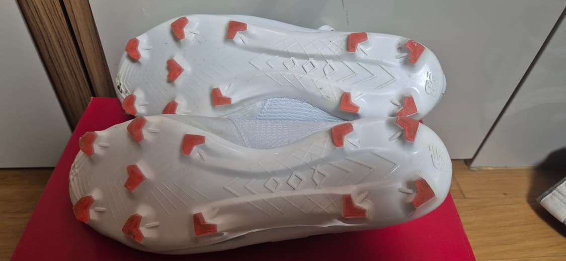 뉴발란스 퓨론 v7+ 프로 FG 축구화 260 상품이미지4