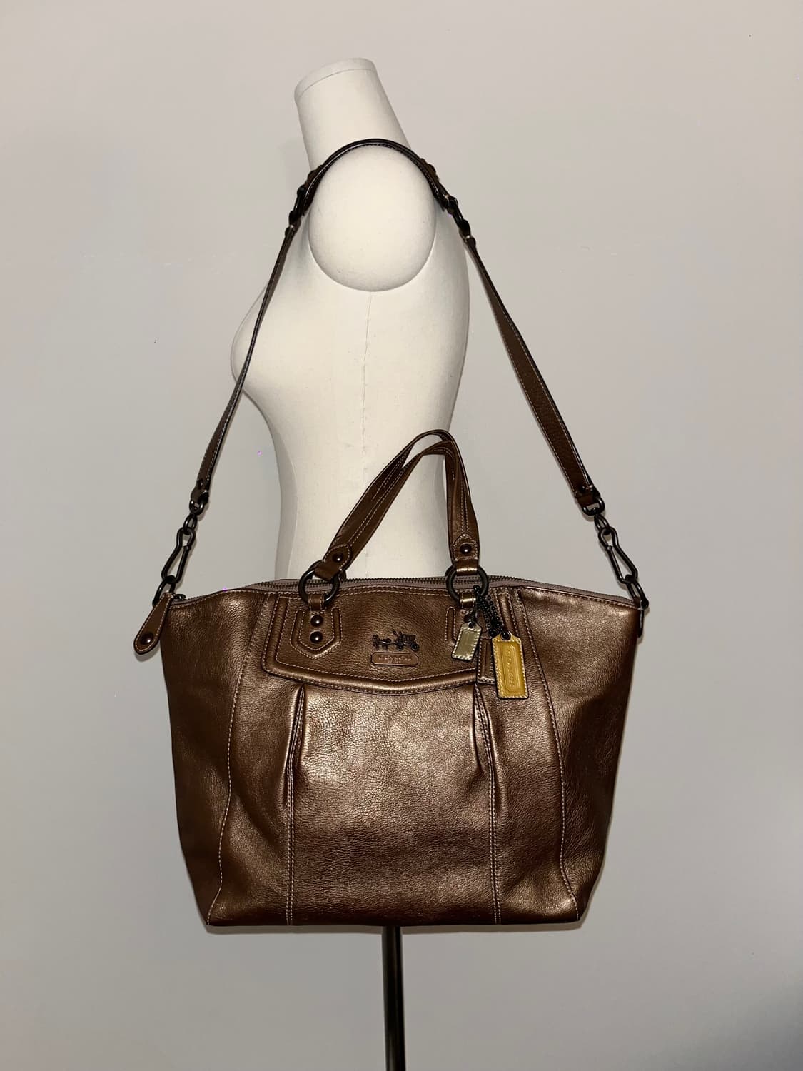 Coach Gold basic shoulder bag 상품이미지1