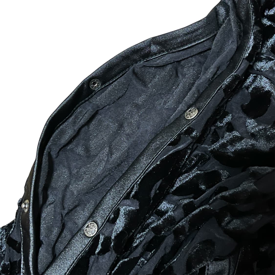 오즈크로스 고스 블랙 벨벳 케이프 드레스 상품이미지7