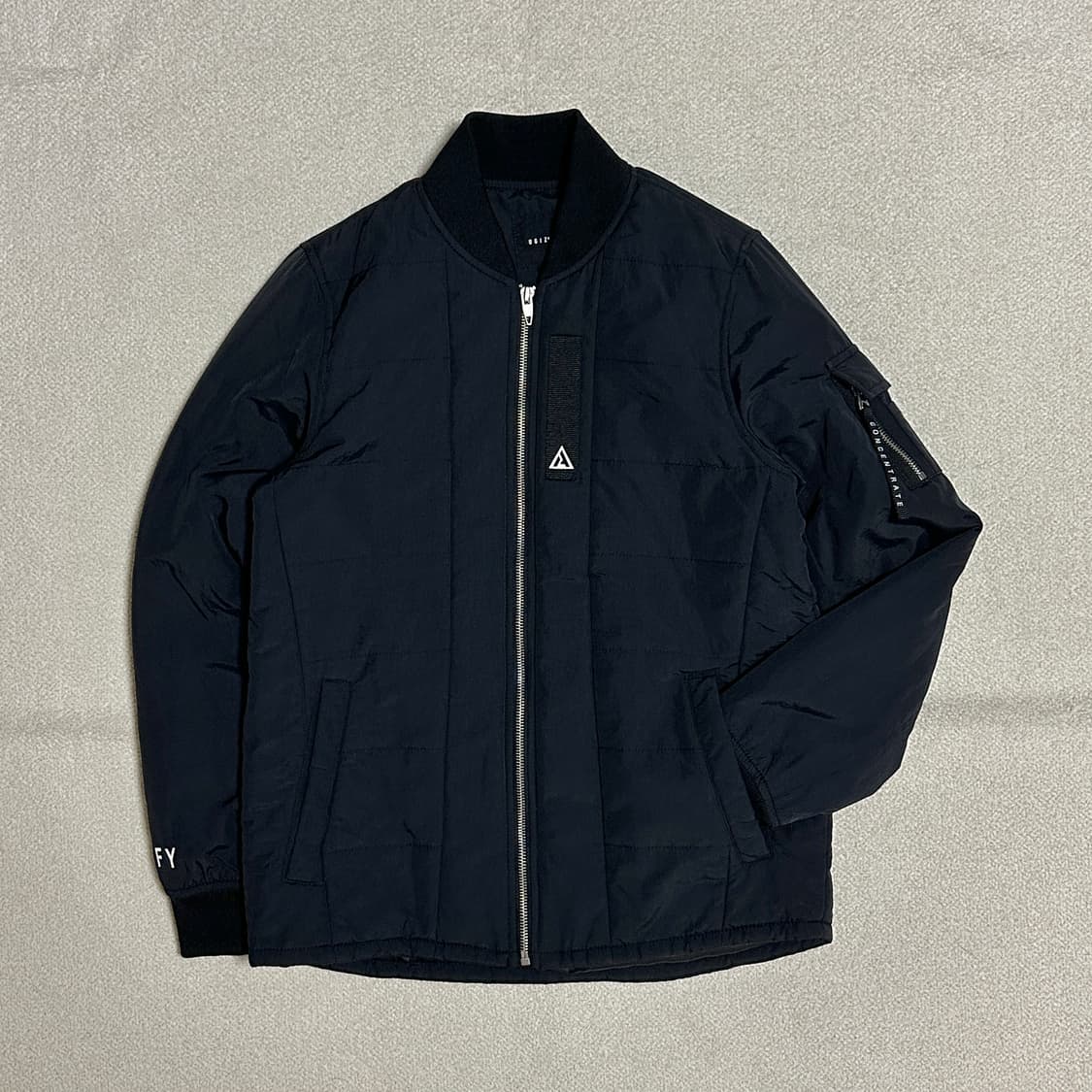 UGIZ 블랙 항공점퍼 상품이미지1