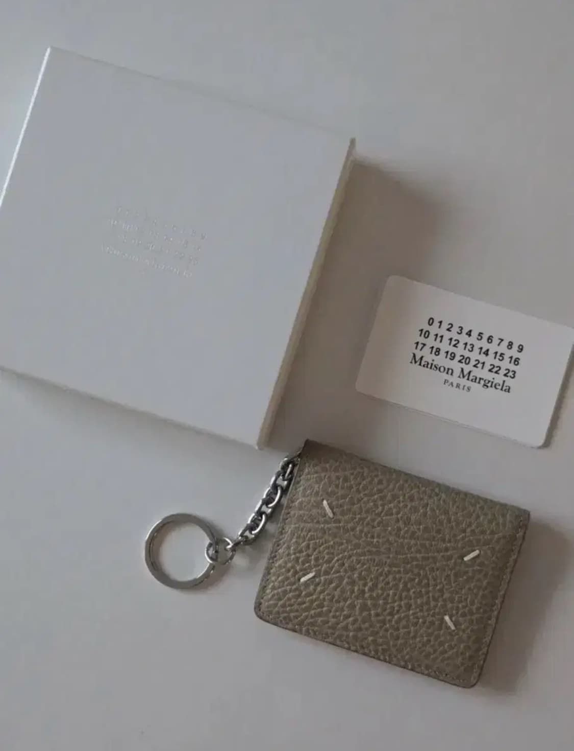 마르지엘라 키링 카드지갑 베이지 상품이미지1