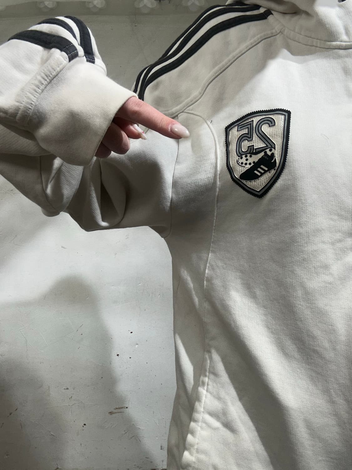 아디다스 블랙 삼선 화이트 후드집업 트랙탑 져지 L 상품이미지4