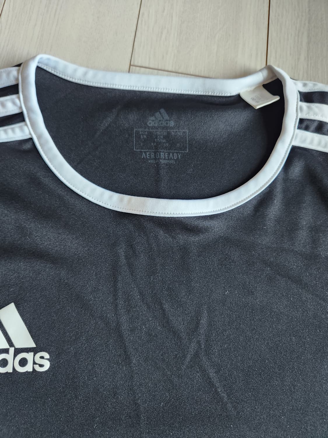 아디다스 ENTRADA 18 기능성 반팔티 사이즈L


오염 하자없이 깨 상품이미지5