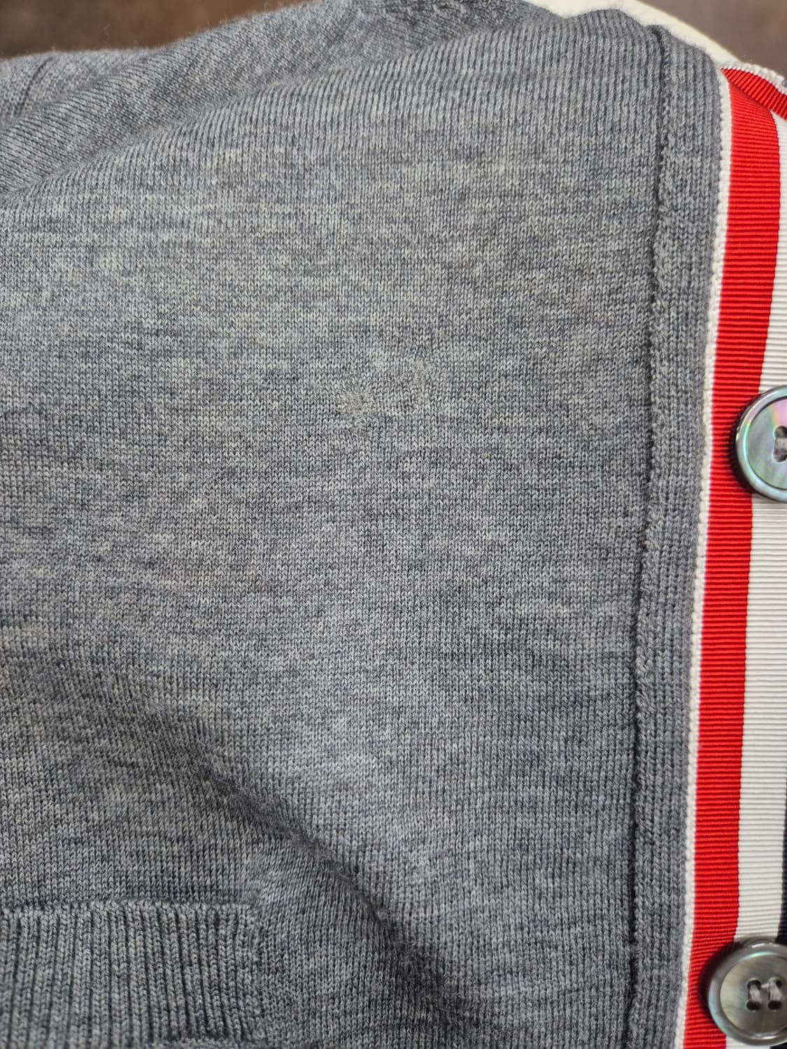톰브라운 회색 사선 스트라이프 가디건 / 100(정품) 상품이미지6