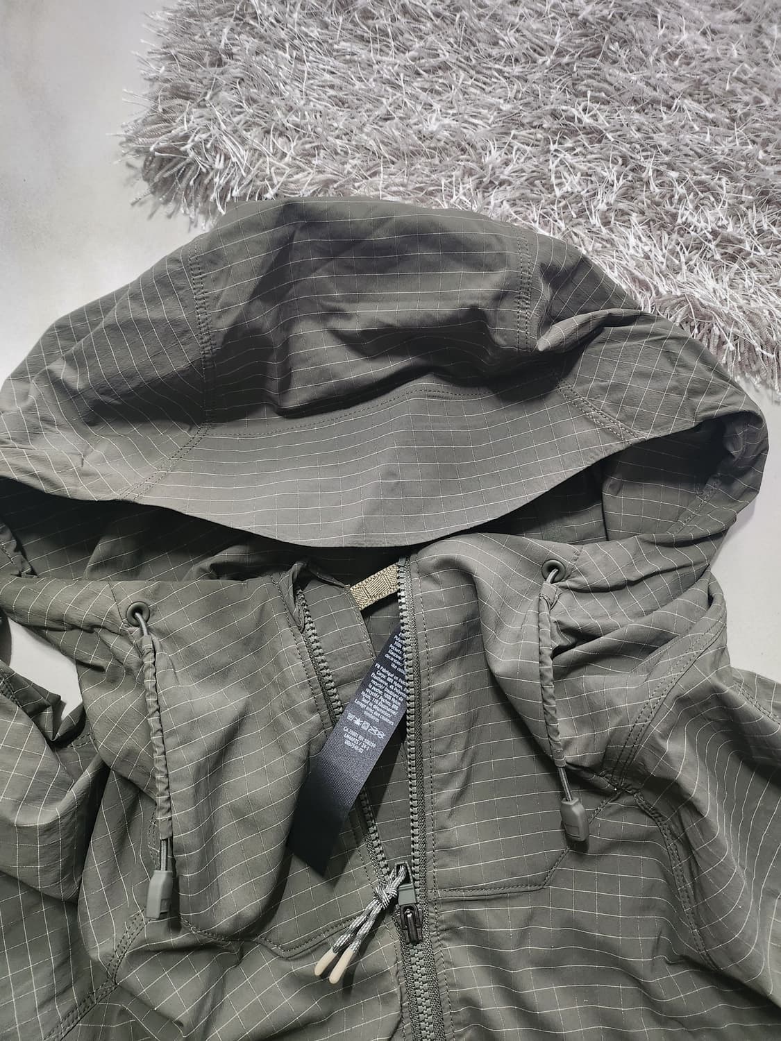 Lululemon LightWeight Hiking Anorak 상품이미지4