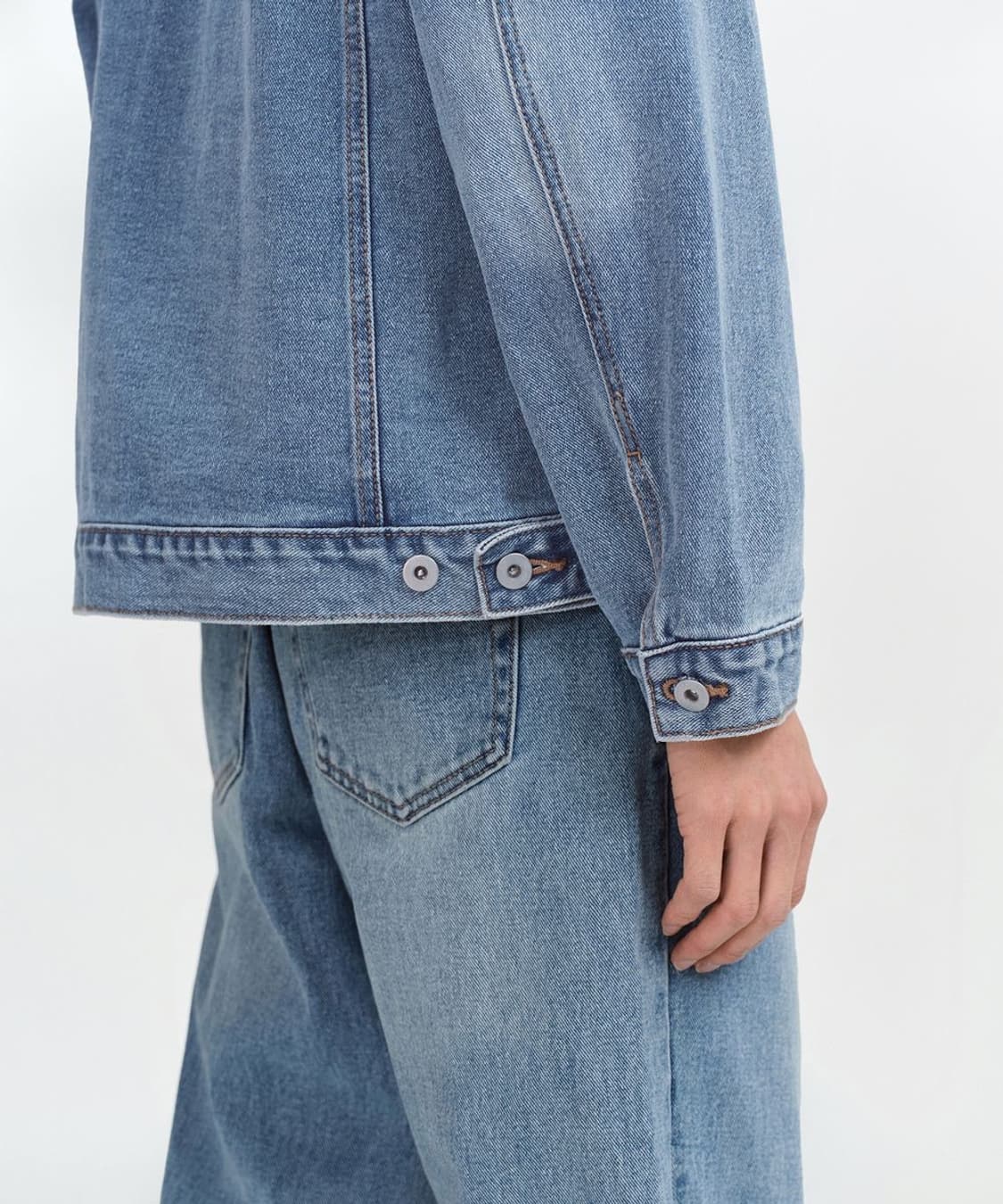 무신사스탠다드 무탠 릴렉스드 트러커 데님자켓 라이트 인디고 2XL 상품이미지4