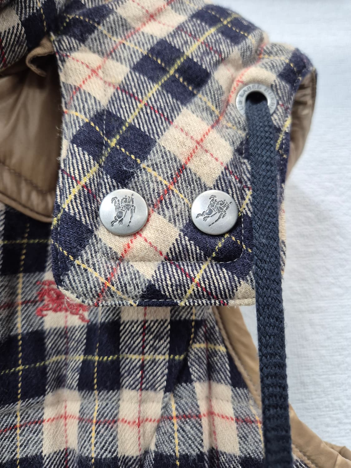 버버리 여자 양면 조끼 패딩 / 38(정품) 상품이미지4