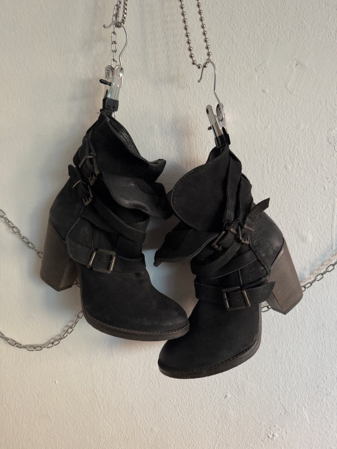 스티브 매든 아티저널 슈링크 레더 3버클 앵클부츠 상품이미지1