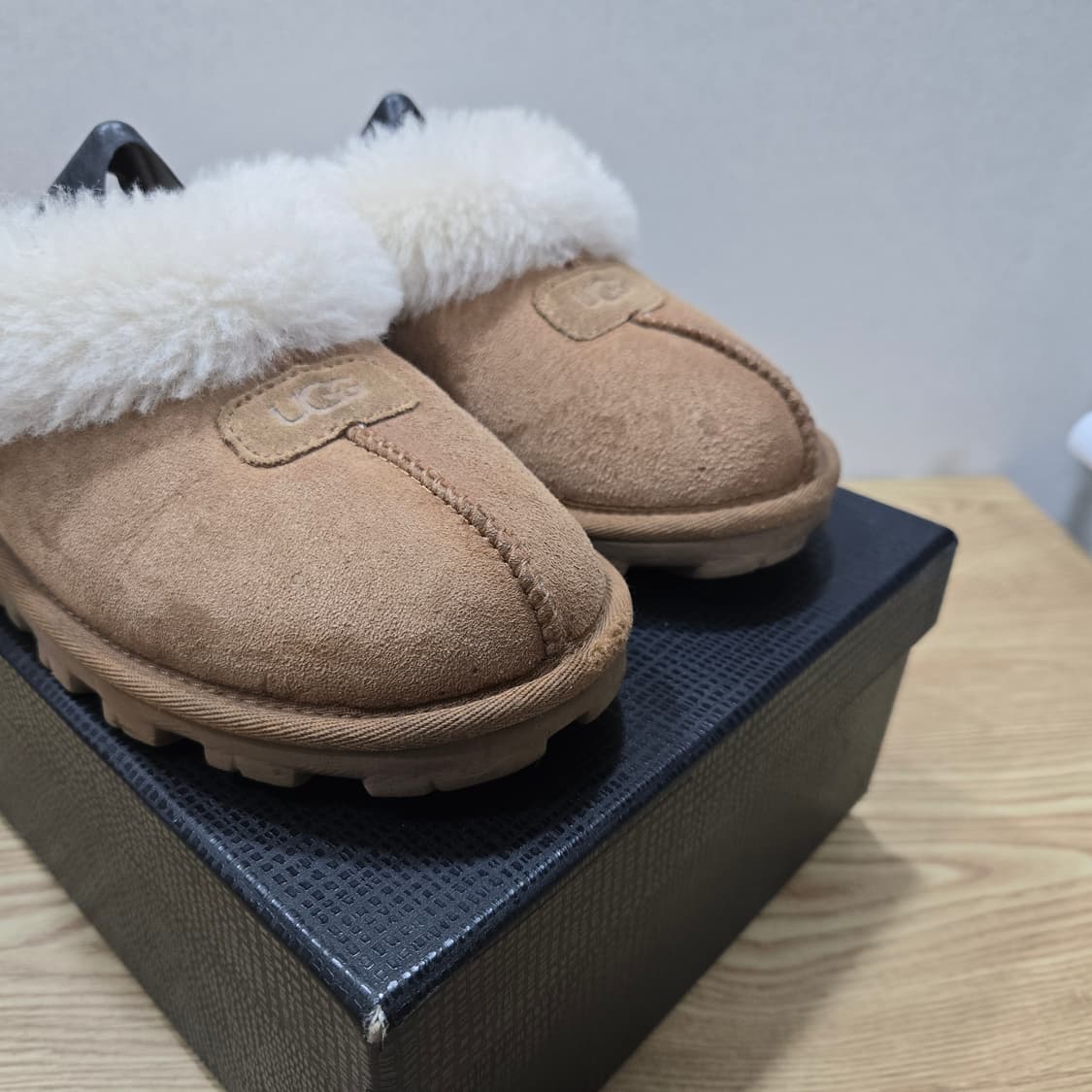 240 어그 UGG 코케트 슬리퍼 체스트넛 상품이미지5