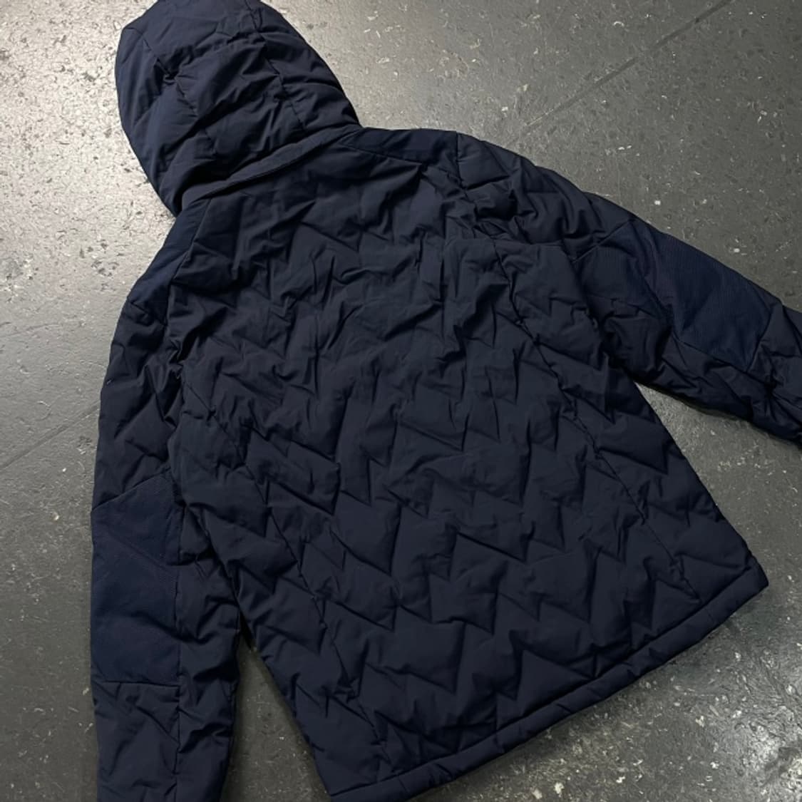 100 블랙야크 경량패딩 상품이미지6