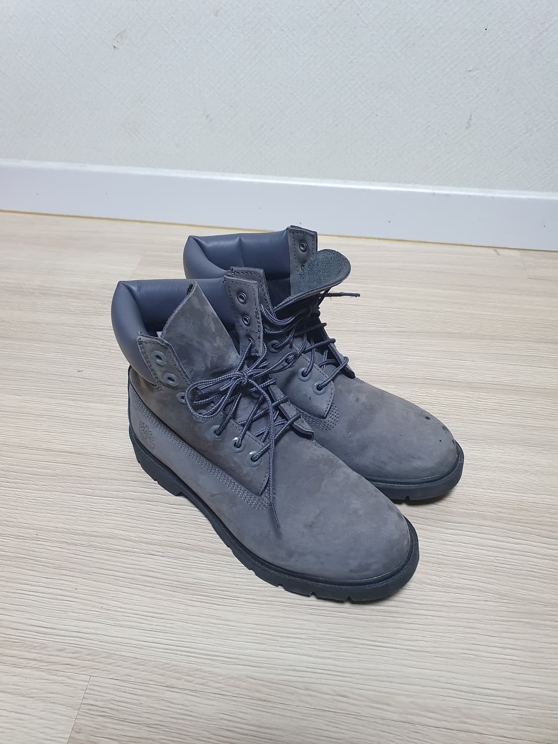 팀버랜드 6인치 다크 그레이 부츠 250 상품이미지2