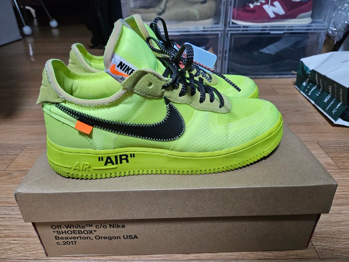 (275) 나이키 x 오프화이트 에어포스 1 로우 V2 볼트 상품이미지3