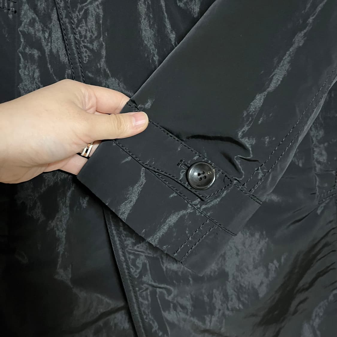 솔리드옴므 우영미 블랙 더블 버튼 코트 100 상품이미지6