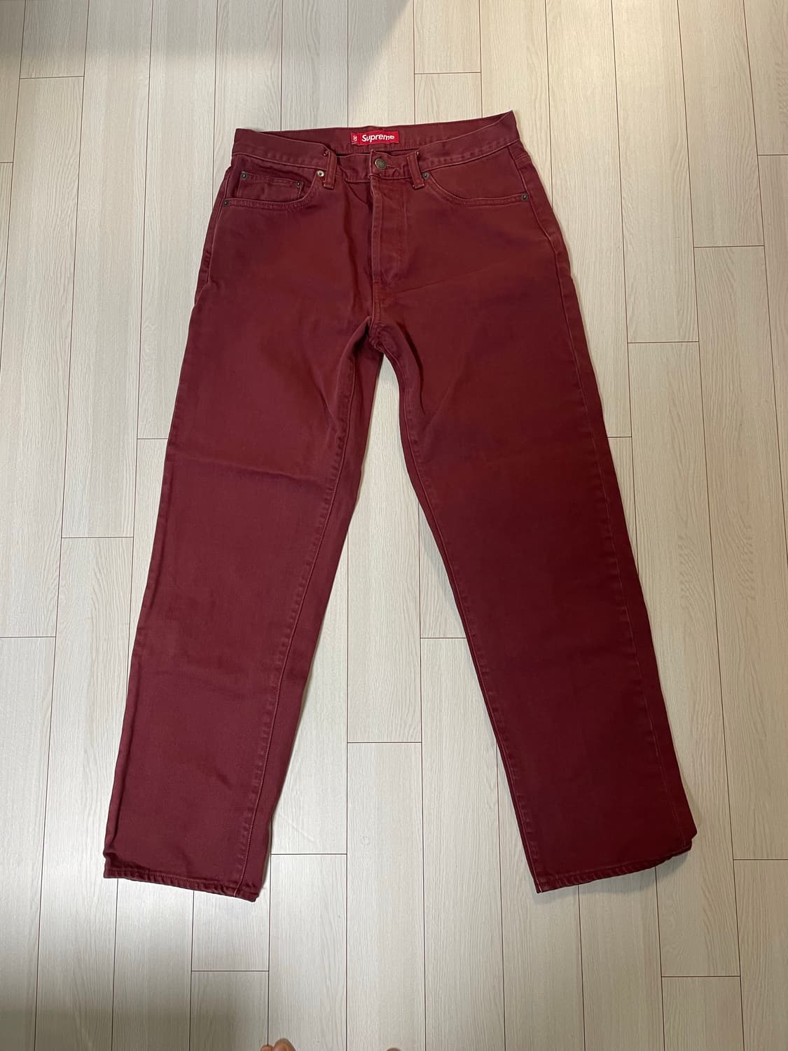 슈프림 fw24 레귤러진 레드 30사이즈 상품이미지2