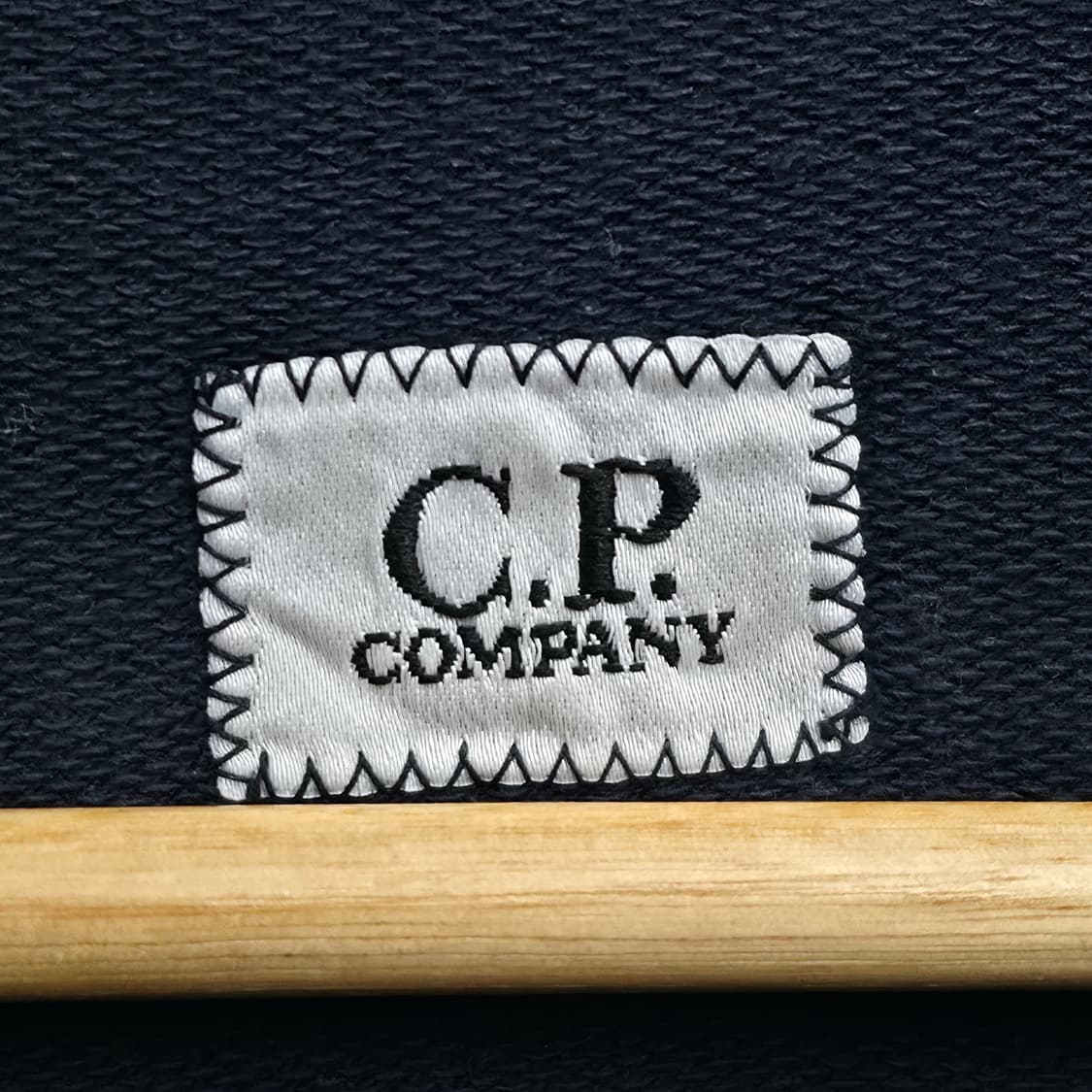 [M] CP 컴퍼니 네이비 맨투맨 큐알 정품 상품이미지6