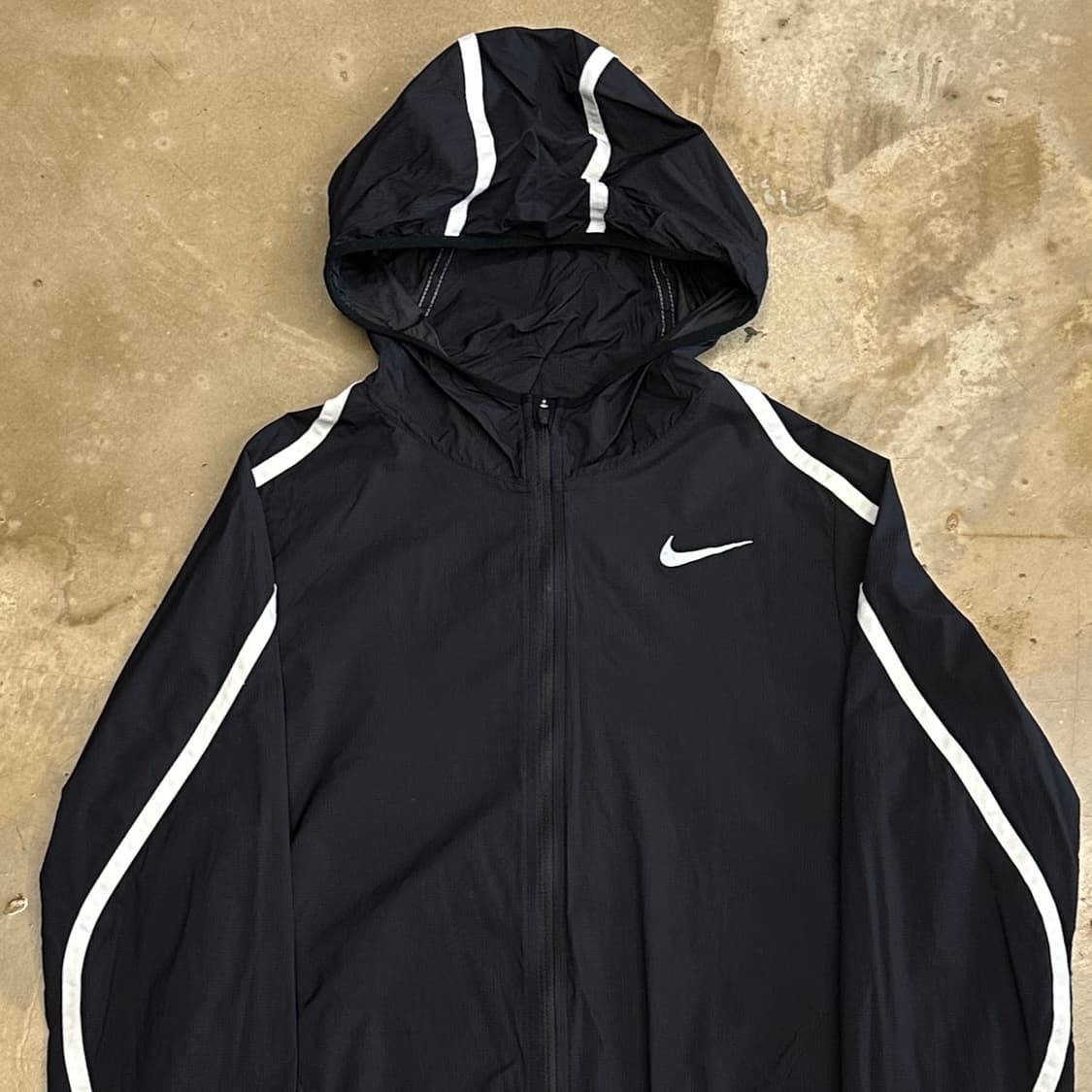M 나이키 여성용 화이트라인 블랙 후드 바람막이 상품이미지1