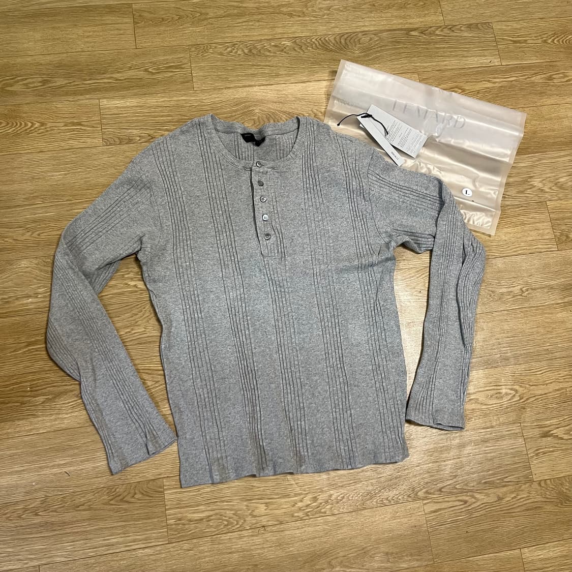 3) 르마드 헨리넥 슬리브 긴팔 니트 그레이 상품이미지1