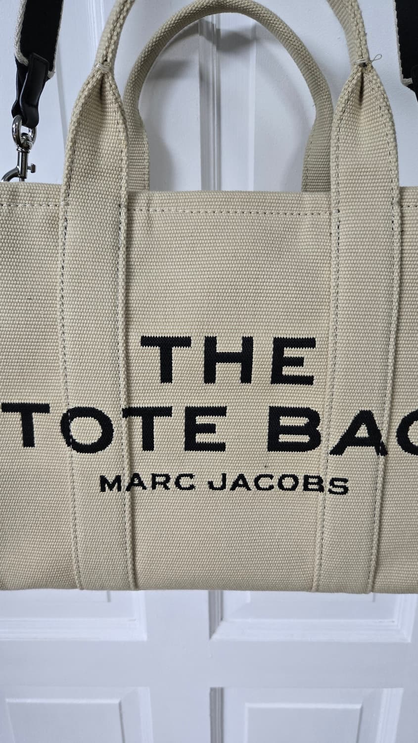 마크제이콥스 자카드 더 토트백 미듐 상품이미지2