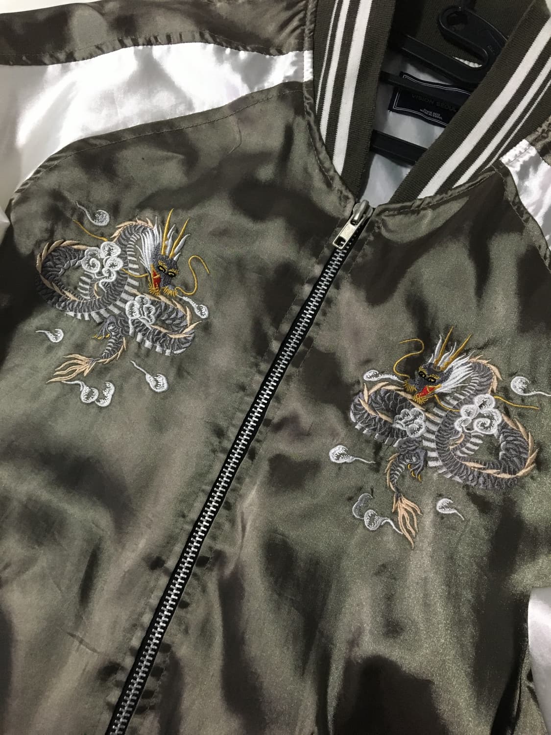 비전서울 용 스카쟌 / 카키실버 스카잔 자켓 상품이미지3