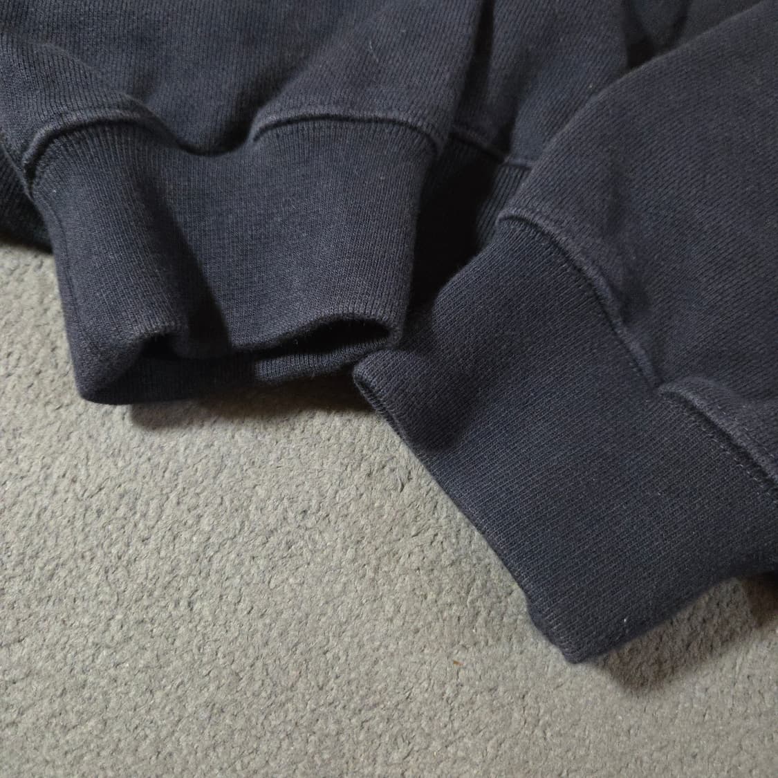 렉토 우먼 시그니처 로고 브이넥 스웻셔츠 맨투맨 차콜 상품이미지5