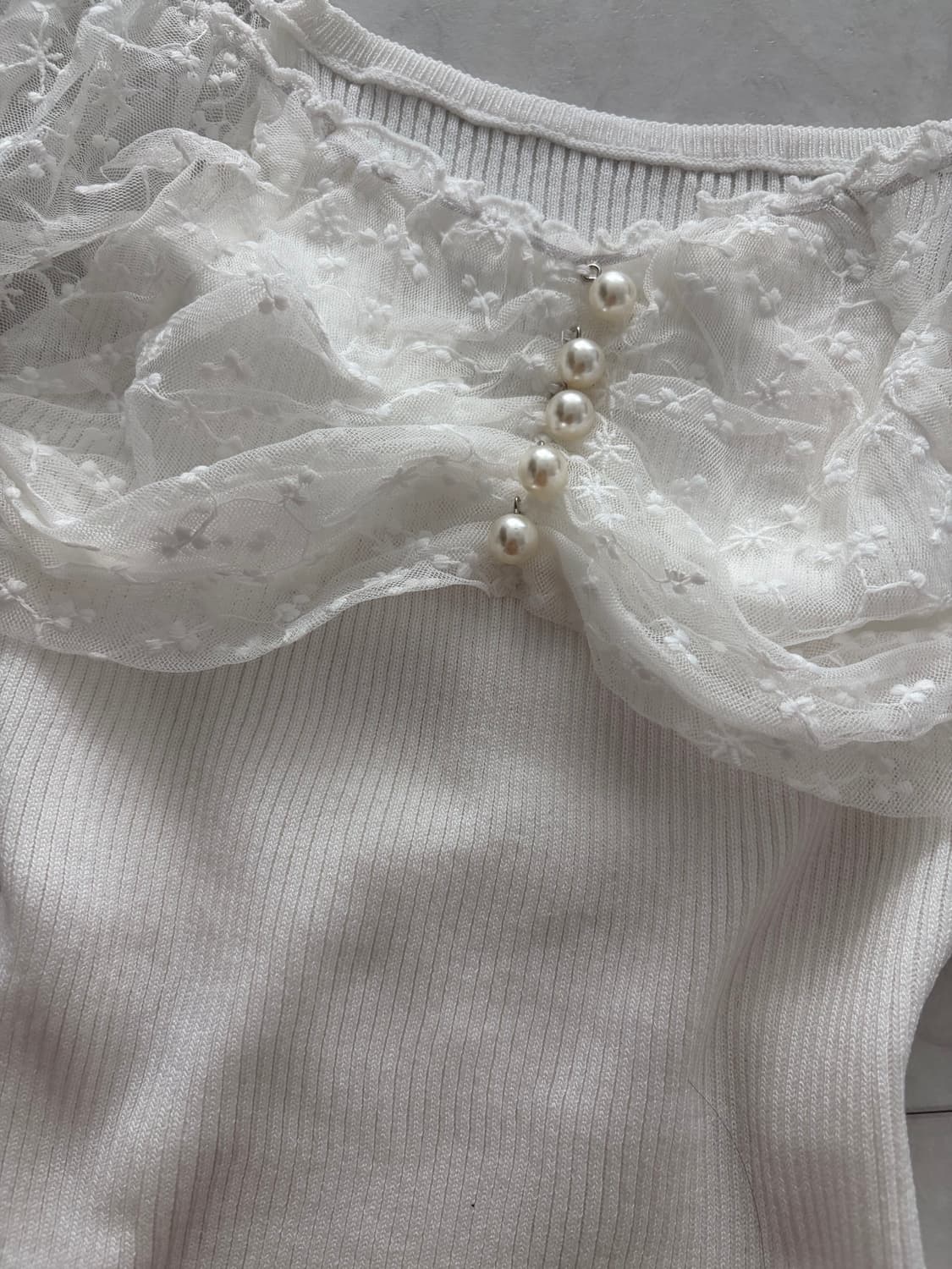 히메갸루 오프숄더 진주 블라우스  상품이미지2