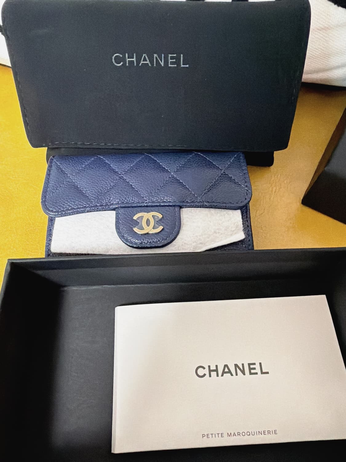 샤넬 클래식 카드 홀더 그레인드 샤이니 카프스킨 상품이미지5