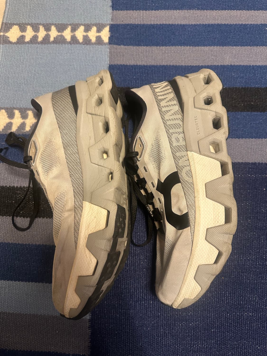 온러닝 하이퍼 260 상품이미지2