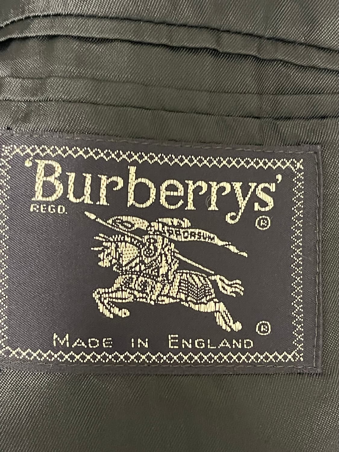 버버리 런던 영국판 네이비 금장 투버튼 블레이저100 상품이미지8