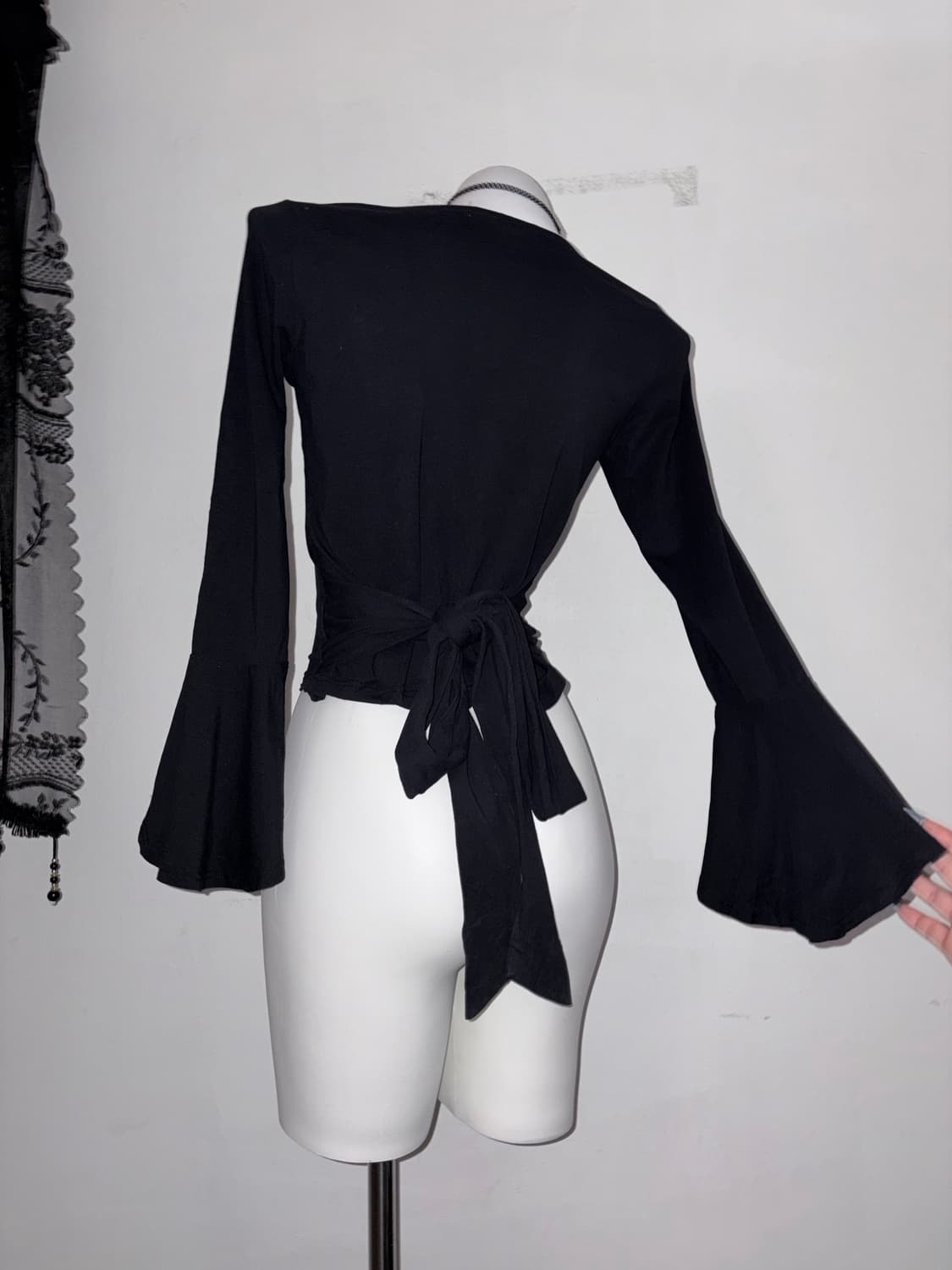 블랙 크롭 리본 탑 시크룩 연말룩 추천 고스 고스펑크 상품이미지2