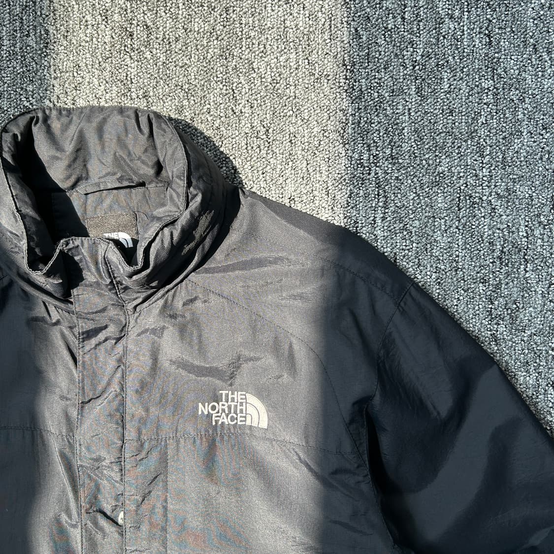  노스페이스 블랙 히든후드 바람막이 상품이미지2