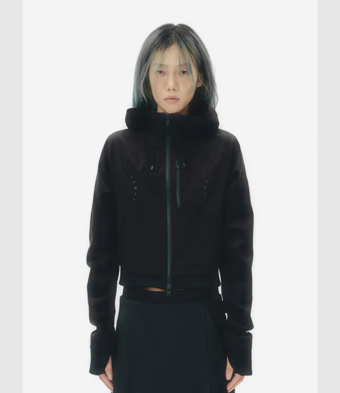 데상트 오호스 Crop Hard Shell Jacket  상품이미지1