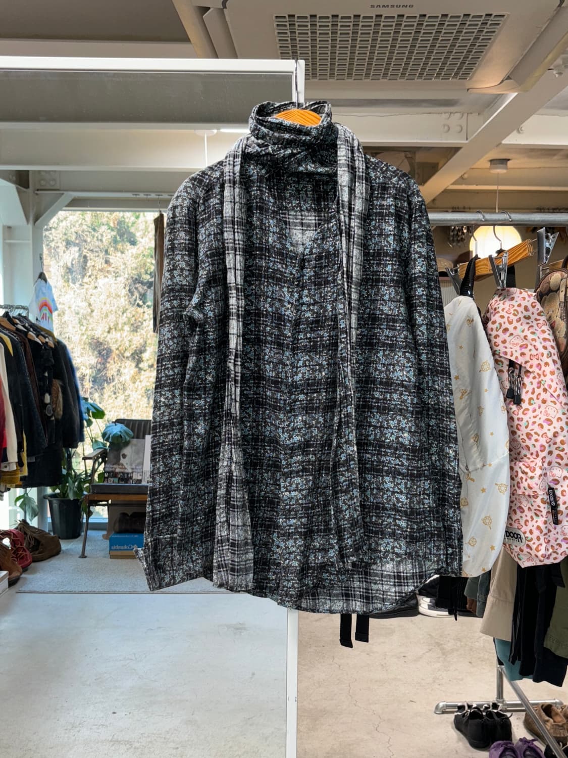 라드뮤지션 스카프 셔츠 상품이미지1