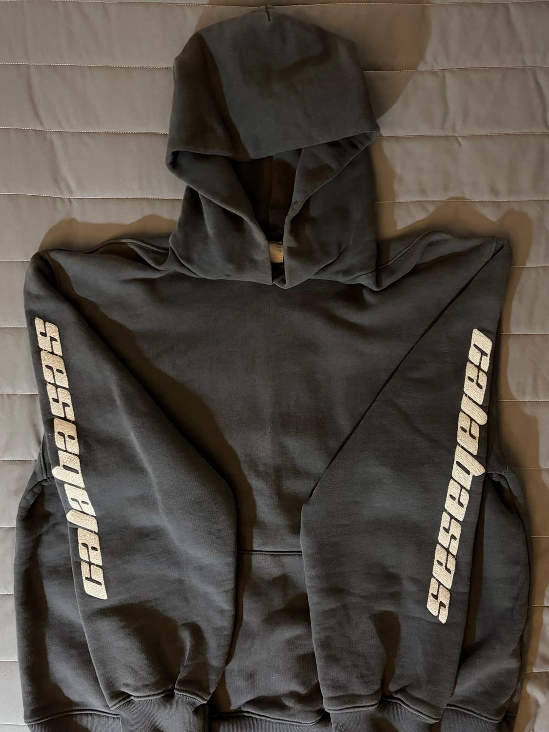 칼라바사스 자수후드 상품이미지1