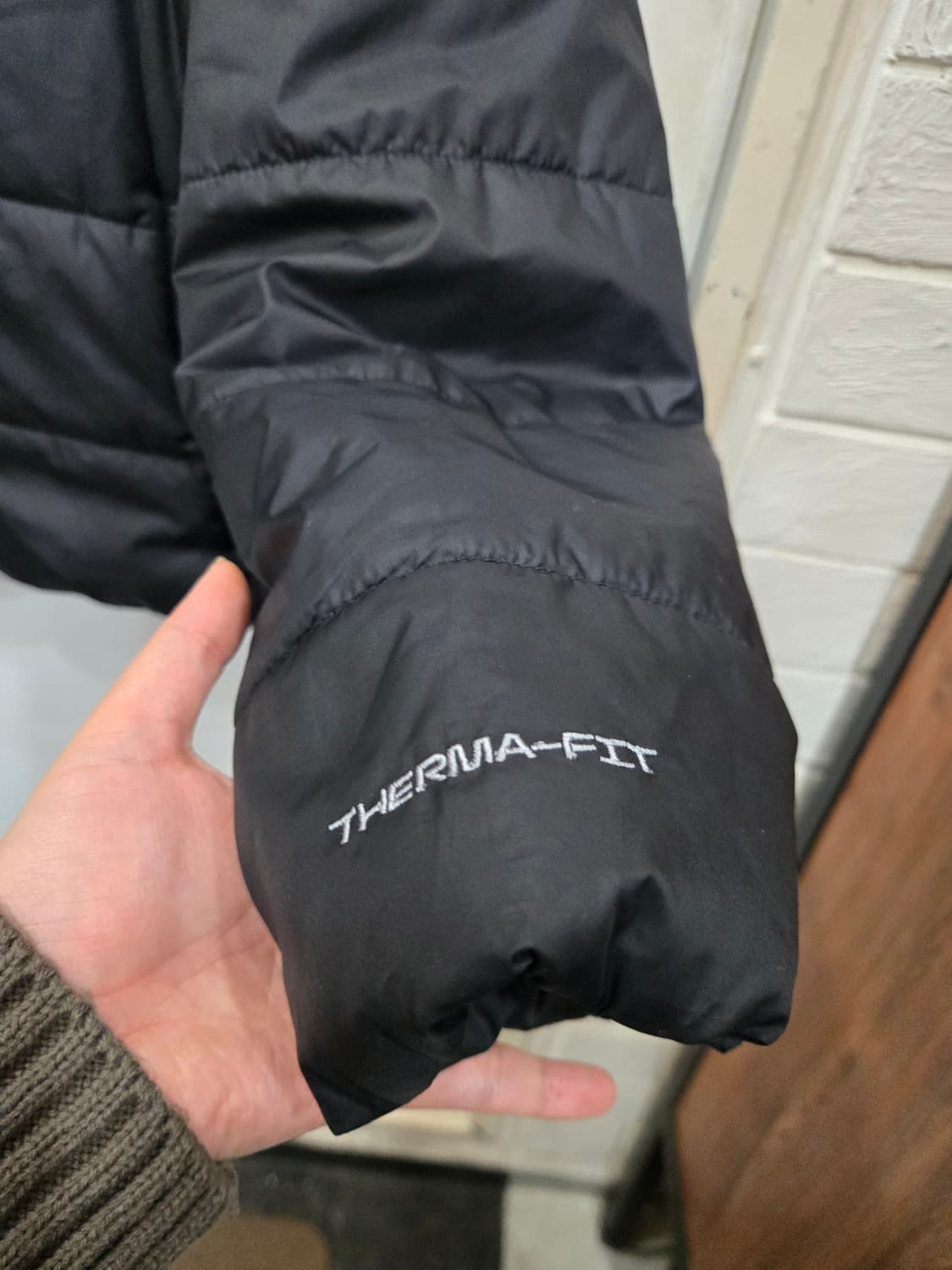 100,L)) NIKE 나이키 블랙 패딩! 뒷면 빅로고! 상태 굿굿굿!~ 상품이미지2