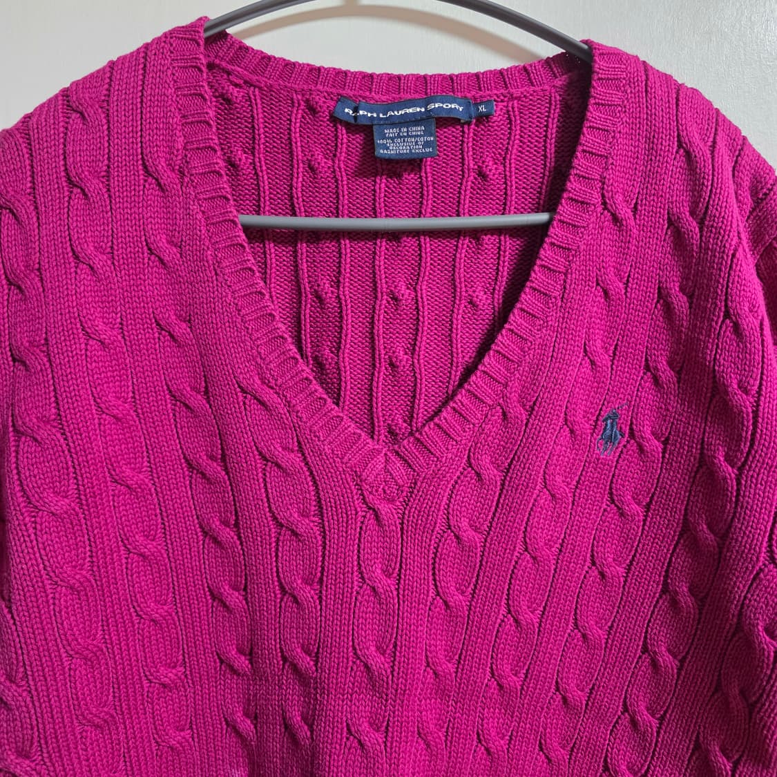 폴로 랄프로렌스포츠 꽈배기 브이넥 니트 마젠타(55사이즈) 상품이미지1