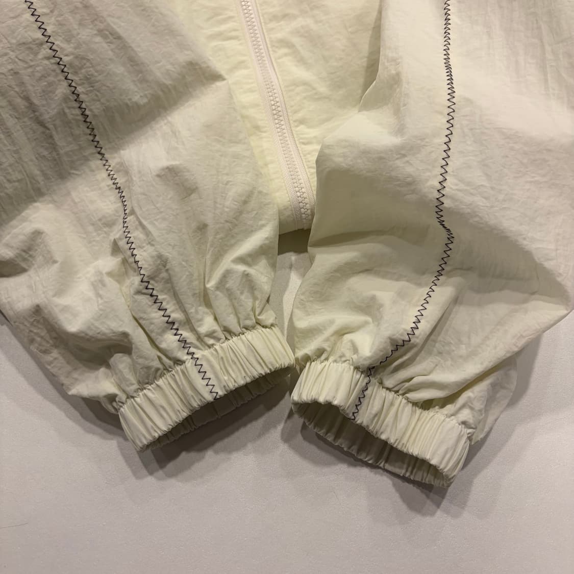 [L] 낫포너드 빅로고 아이보리색 바람막이 점퍼 B478 상품이미지9