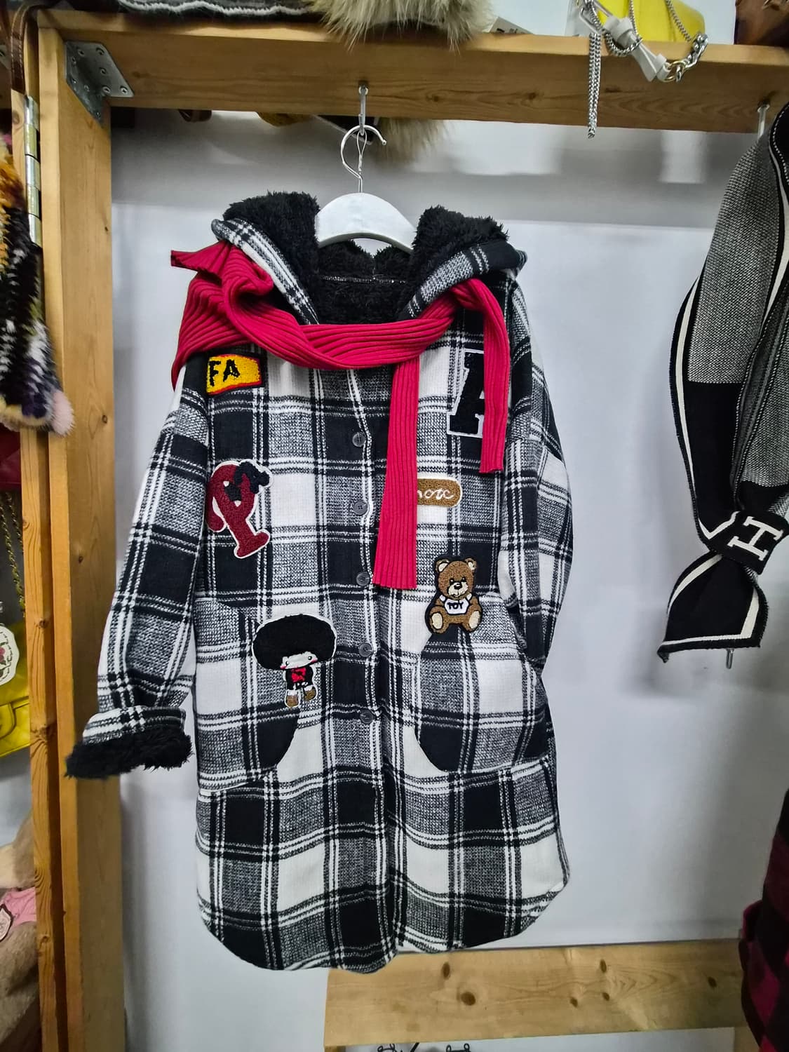 자수와팬 퍼 내피 후드 아우터 상품이미지1