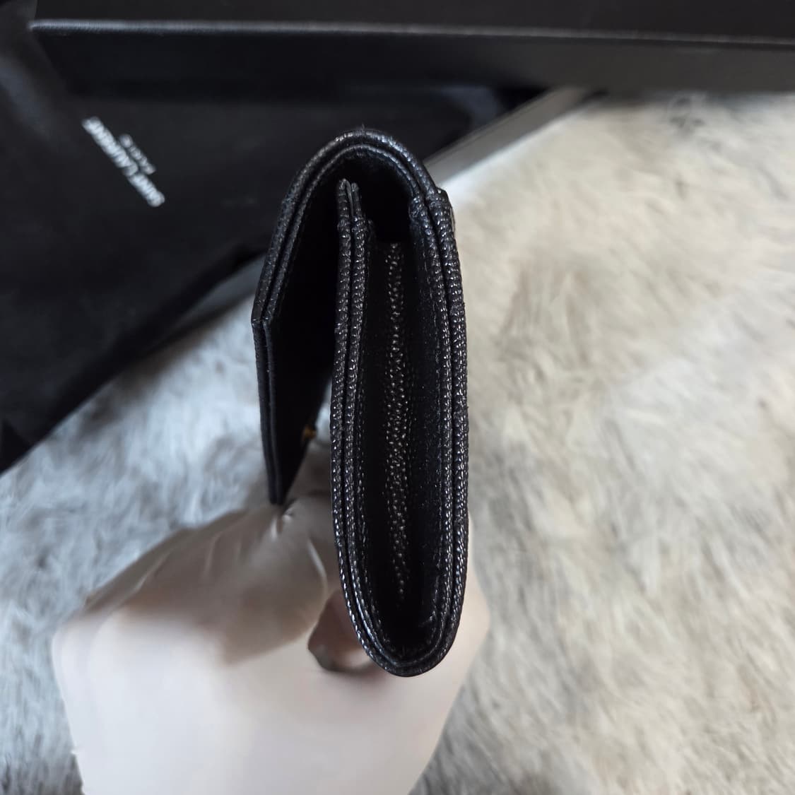 [정품] 생로랑 마틀라세 엔벨로프 지갑 상품이미지6